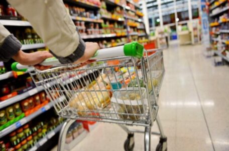 La disponibilidad de alimentos de los ucranianos ha disminuido en casi un 50%.