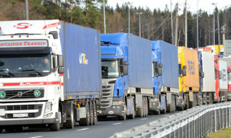 Los transportistas de carga ucranianos podrán viajar a Moldavia sin permisos.