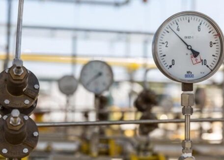 Ukraine offers its gas storage facilities to Europe.