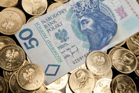 У Польщі зупинять обмін готівкової гривні на злоті за офіційним курсом.