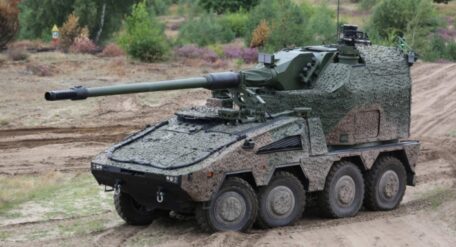 Германия изготовит для Украины 18 новейших самоходных артиллерийских установок RCH-155.