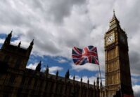 Le Royaume-Uni a répondu par des sanctions aux pseudo-référendums.
