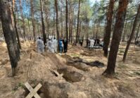 Ukraina zakończyła ekshumację ciał w Iziumie.