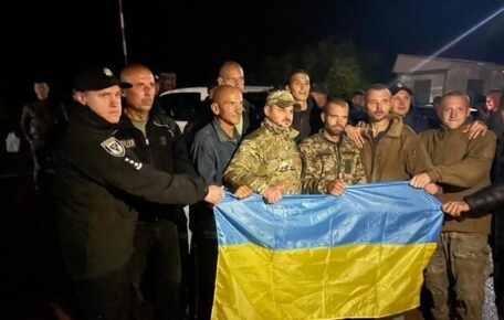 Rusia ha liberado a 215 prisioneros ucranianos, incluidos los defensores de Azovstal.