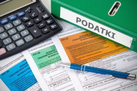 Польща уточнила умови щодо сплати податків українськими біженцями.