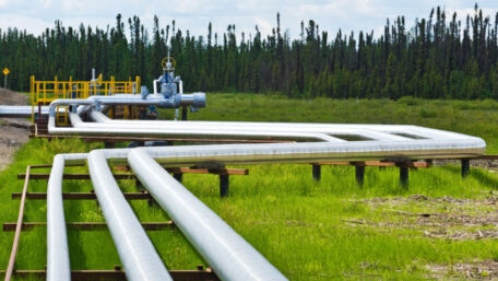 Украина ввела пошлину на природный газ, нефть и нефтепродукты.