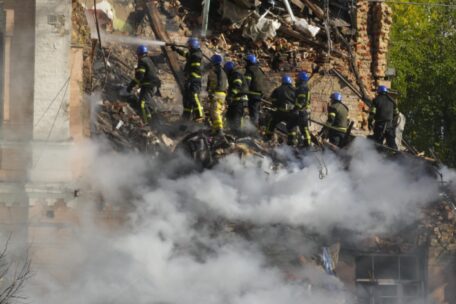 El lunes, Moscú lanzó 9 misiles y 39 ataques aéreos sobre Ucrania.