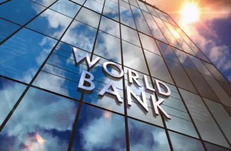 La Banque mondiale accorde à l’Ukraine 500 millions de dollars sous garantie britannique.