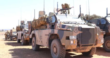 L’Australie fournit 30 véhicules blindés Bushmaster supplémentaires à l’Ukraine.