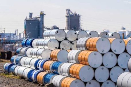 ЕС сократил поставки российской нефти на 90%.