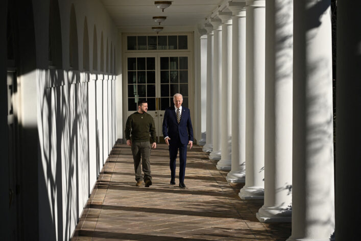 US President Joe Biden welcomed Ukrainian President Volodymyr Zelenskyy ...