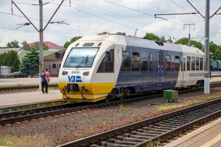 S&P anuncia el incumplimiento inminente de los Ferrocarriles de Ucrania (UZ).