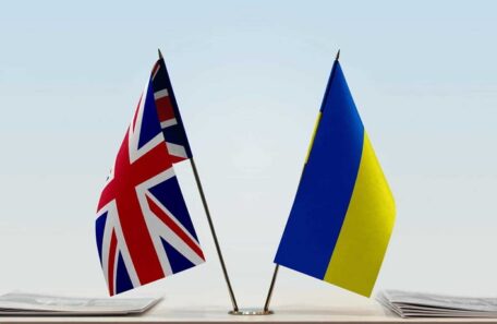 Ukraina i Wielka Brytania podpisują umowę o handlu cyfrowym.