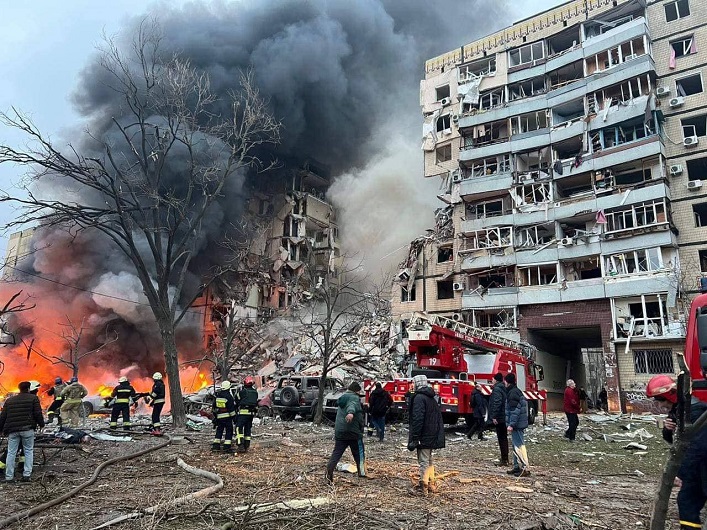 The impact of the Dnipro tragedy following Russia’s massive strike: 35 killed and 75 wounded.