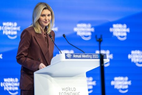 Le discours d’Olena Zelenska à Davos a mis l’Ukraine sous les projecteurs.