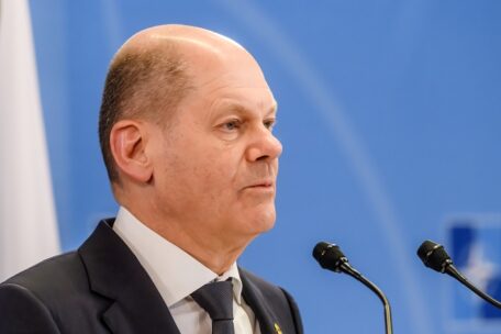 Scholz está preparando a la comunidad mundial para una larga recuperación después del final de la guerra.