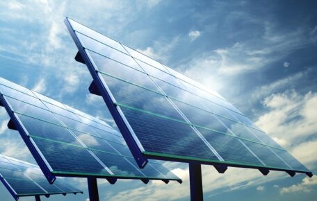 Die Energieunternehmen wurden zur Zahlung von Schulden an die Besitzer privater Solarkraftwerke in der Ukraine verpflichtet.