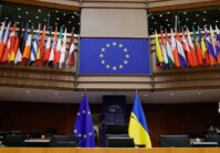 Le Parlement européen appelle à fournir à l'Ukraine des avions de chasse et toutes les armes sans exception.