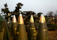 Rheinmetall może dostarczyć Ukrainie wymaganą liczbę pocisków, ale UE opóźnia zamówienia.