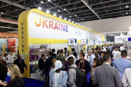 El pabellón de Ucrania está abierto en la exposición Gulfood 2023 en Dubai.