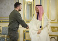 El ministro de Asuntos Exteriores saudí visita Kyiv por primera vez y firma un paquete de ayuda de 400 millones de dólares.