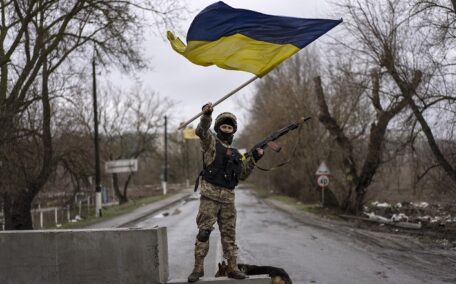 Selbst ein Atomschlag würde 89% der Ukrainer nicht von ihrer Bereitschaft abbringen, den Kampf fortzusetzen.