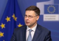 La UE extenderá el estatus comercial preferencial de Ucrania por un año y planea pagar el segundo tramo de macrofinanciamiento a fines de marzo.