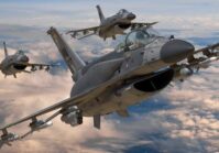 Американские сенаторы считают возможным обучение и предоставление Украине истребителей F-16.
