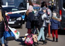 75% українських біженців та переселенців планують повернутися додому,