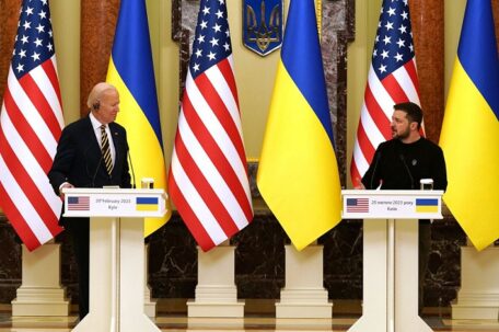 À l’occasion de l’anniversaire de la révolution de la dignité, le président américain Joe Biden est arrivé à Kiev et a annoncé un nouveau paquet d’aide.