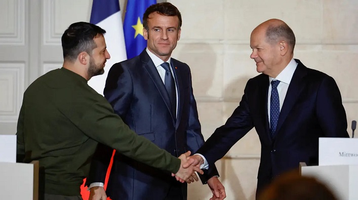 President Zelenskyy met with Macron and Scholz, trying to convince them to deliver missiles and planes.