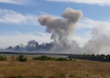 Українські військові стверджують, що вибухи в Джанкої пошкодили вузлову станцію та перешкодили постачанням важкого озброєння та особового складу ворога.
