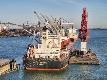L’UE a réuni l’Ukraine et la Roumanie pour améliorer les capacités d’exportation des ports du Danube.