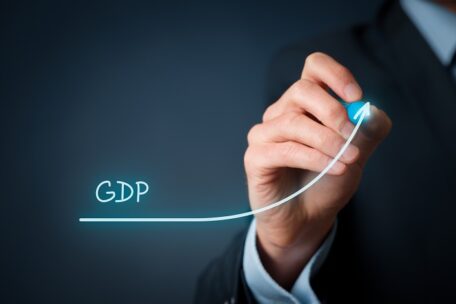 Уряд погіршив прогноз зростання ВВП України на 2023 рік.