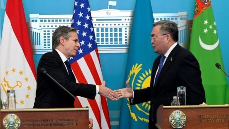 США допомагають Центральній Азії відмовитися від торгівлі з Російською Федерацією.