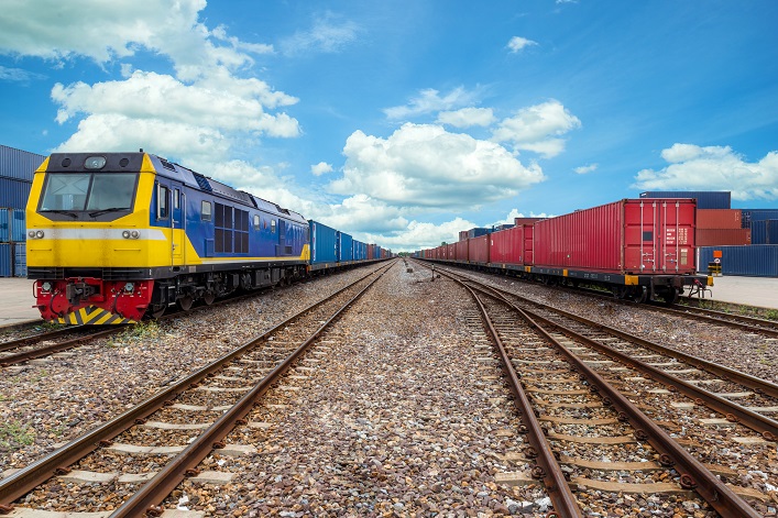 Das Gesamtvolumen des Schienenverkehrs ging im Jahresverlauf um 9% und im Export um 17% zurück.