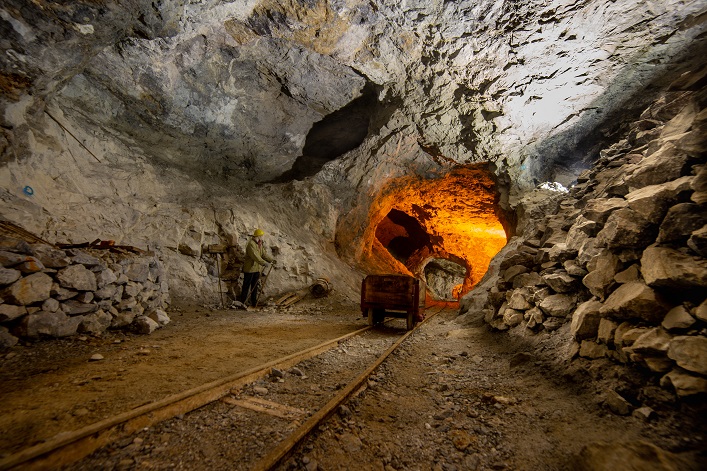 Niemcy ponownie uruchamiają kopalnie, aby zmniejszyć zależność od importu w sektorze mineralnym.