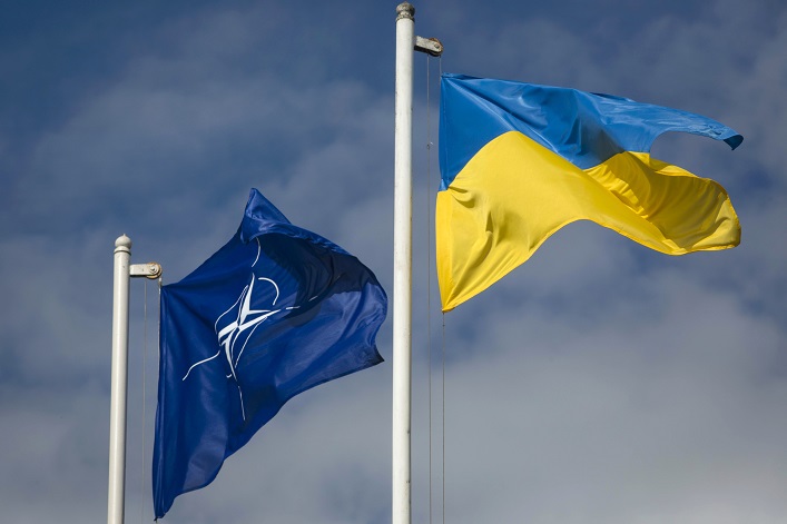 Estados Unidos y Alemania están retrasando compromisos concretos con respecto al ingreso de Ucrania en la OTAN.