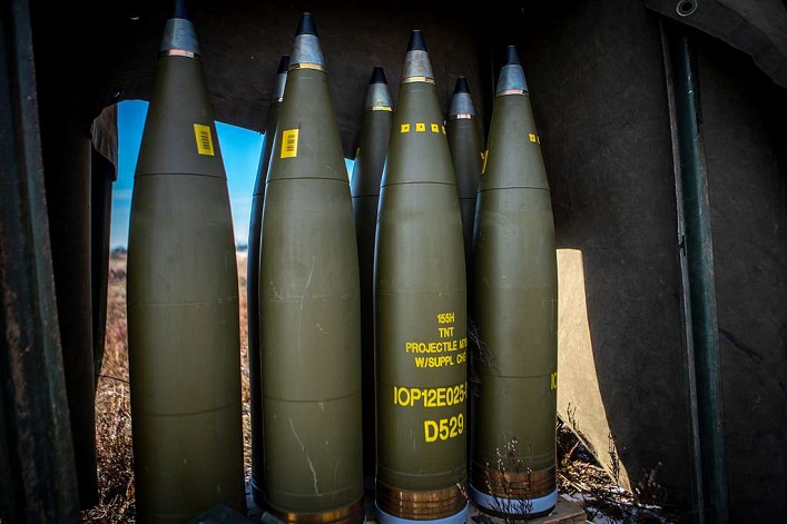 Україна вже отримала 220 000 снарядів і 1300 ракет від ЄС у межах програми військової допомоги.