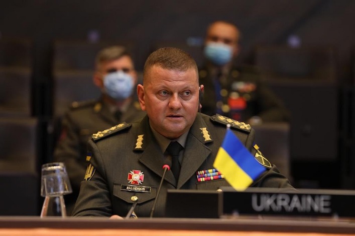 Commandant en chef des forces armées d’Ukraine Valeriy Zaluzhnyi: il est temps de reprendre ce qui est à nous. 