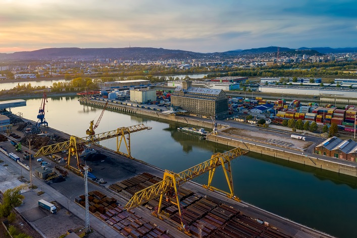 The Ukrainian Danube ports set a historical record for cargo handling.