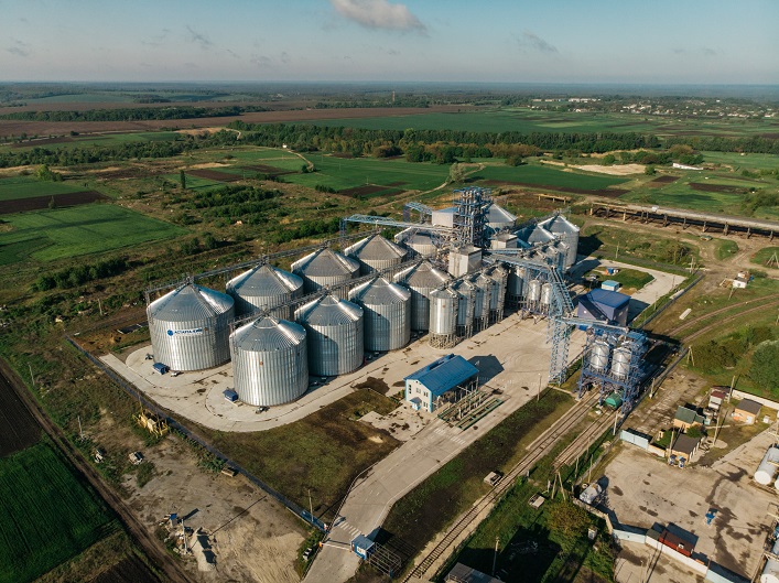 Ucrania planea atraer inversores extranjeros para construir elevadores de granos en las fronteras con la UE.