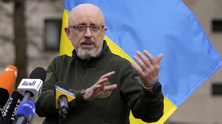 Resnikow fasste die „Waffen“-Ergebnisse des NATO-Gipfels zusammen: Die Ukraine wird 1,5 Mrd. EUR an Unterstützung erhalten.