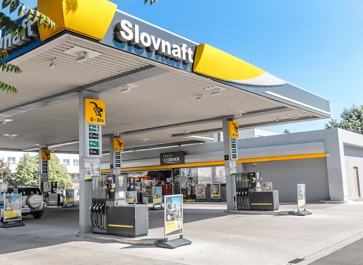 Hungría quiere seguir comprando Productos petroleros rusos para su refinería de petróleo, Slovnaft.