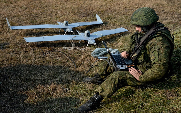 Chiny potajemnie sprzedały Rosji drony za ponad 100 milionów dolarów.