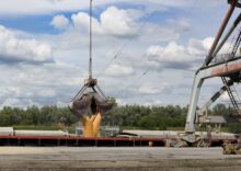 Лондон заявив, що атаки РФ на порти та елеватори на 33% зменшили здатність України експортувати зерно.