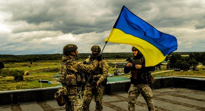 Ukraina wyzwoliła 312 kilometrów kwadratowych terytorium, Rosja kontynuuje ataki powietrzne, a Ukraina zapowiedziała potężne uderzenia w odpowiedzi.