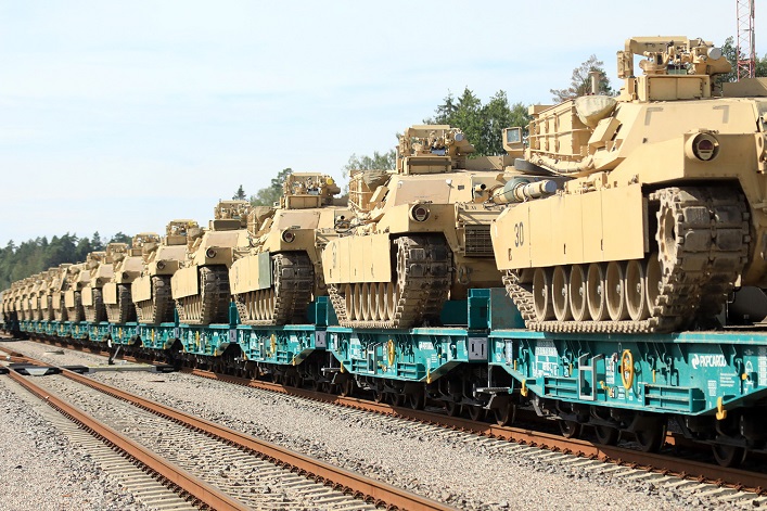 Американські танки Abrams прибули в Україну.