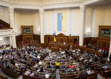Керівні інституції в Україні втрачають довіру населення.