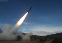 Украине разрешено использовать поставленные США дальнобойные ракеты по целям в Крыму, однако эксперты не верят, что недавний пакет помощи США изменит ход войны.